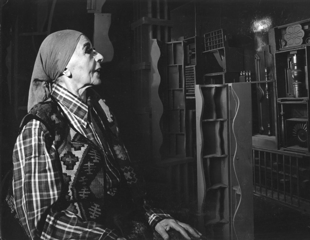 Louise Nevelson with artwork
