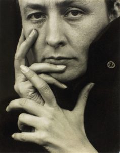 Georgia O'Keeffe purged so that her reputation would remain strong (1918 photo by Alfred Stieglitz)