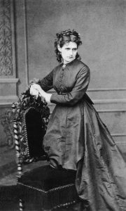 Photograph of Morisot at about age 30